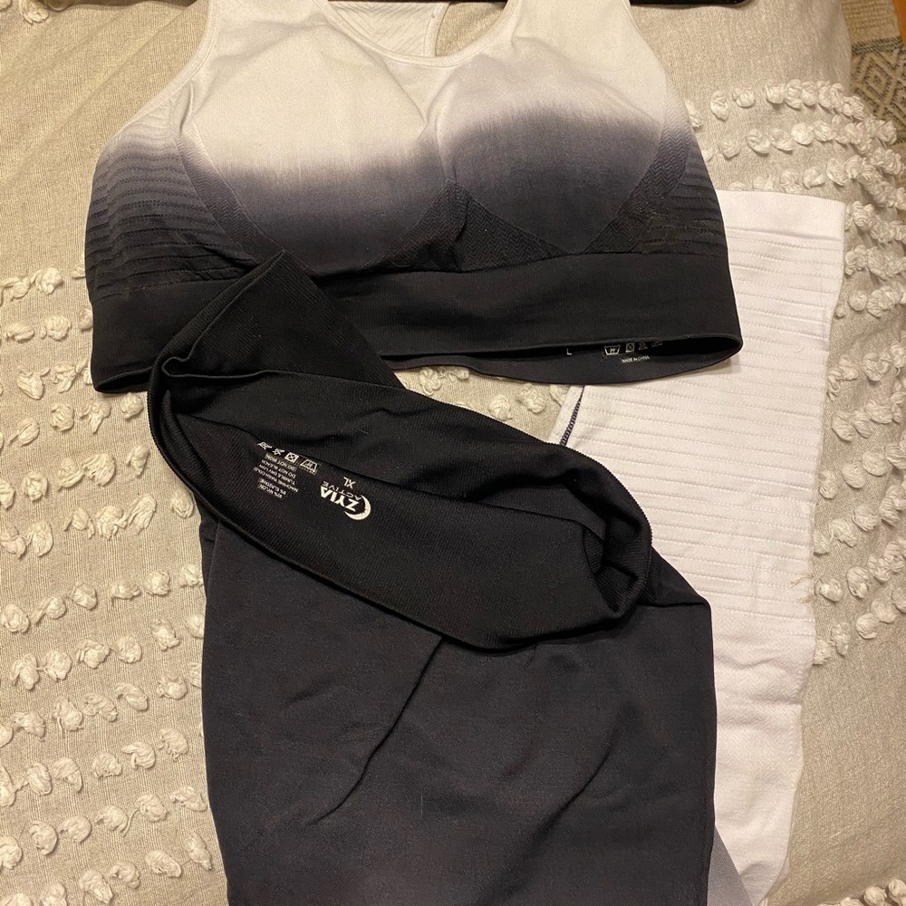 Zyia performance ombré set